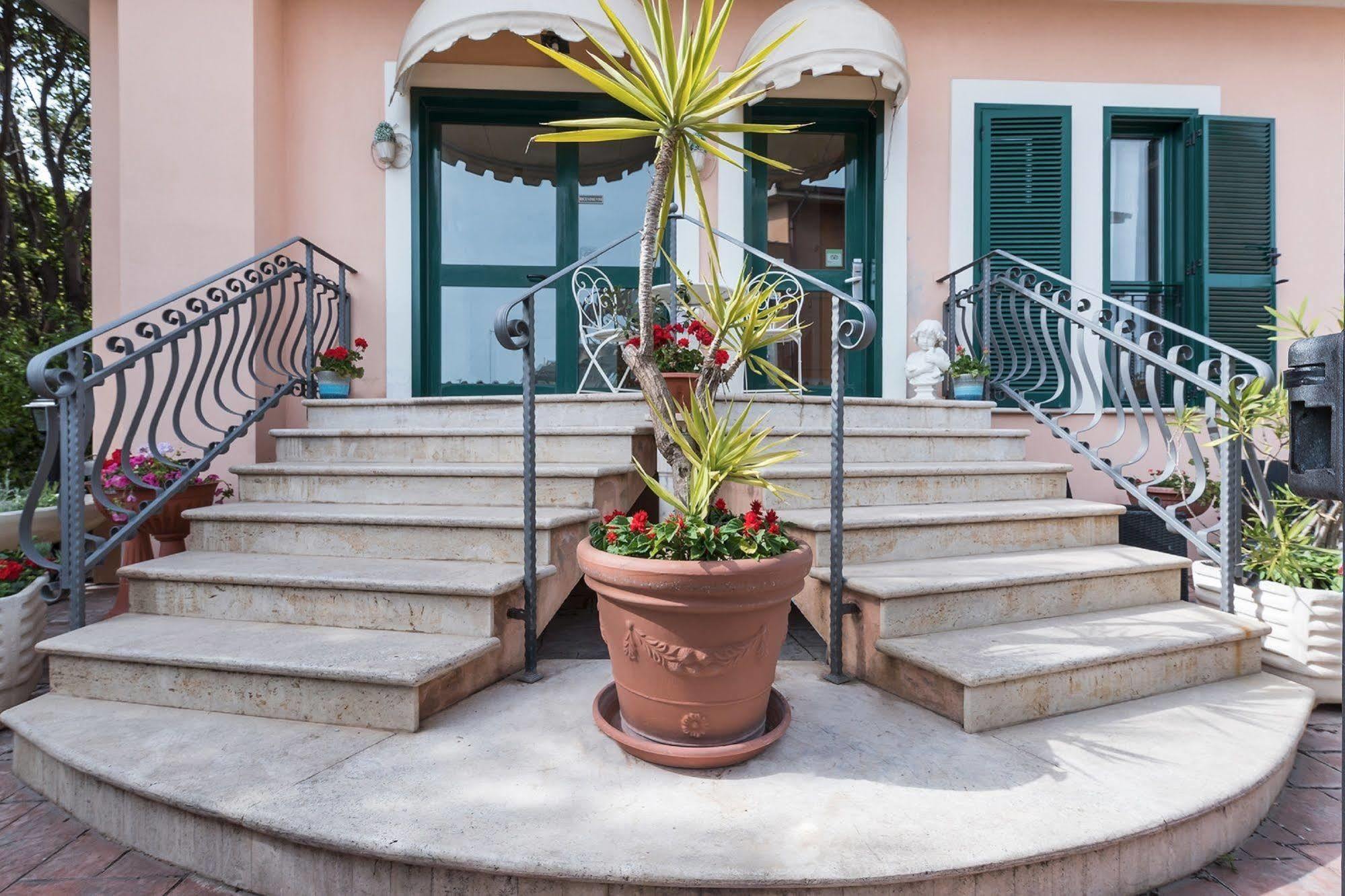 Hotel La Villetta Fiumicino Exterior foto